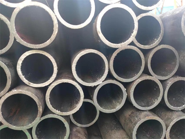 四川10#结构用无缝钢管